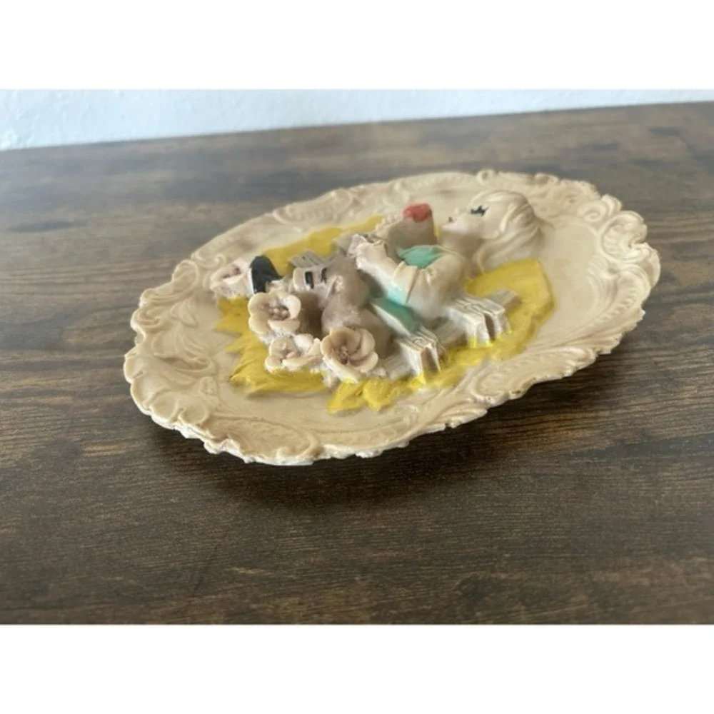 Vintage Oval‎ Molded 3D Wall Hanging Decor Plaque Hand Painted RARE Backside